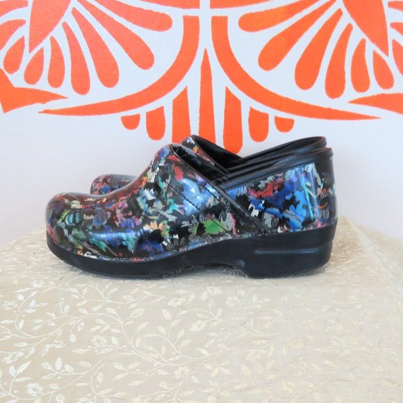 Dansko Shoes - Dansko Black Patent Leather Clogs 40